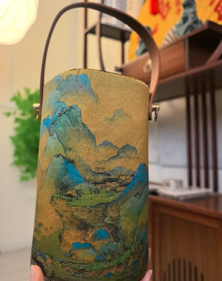 Your Private Horizon: A Bag Rooted in Earth
