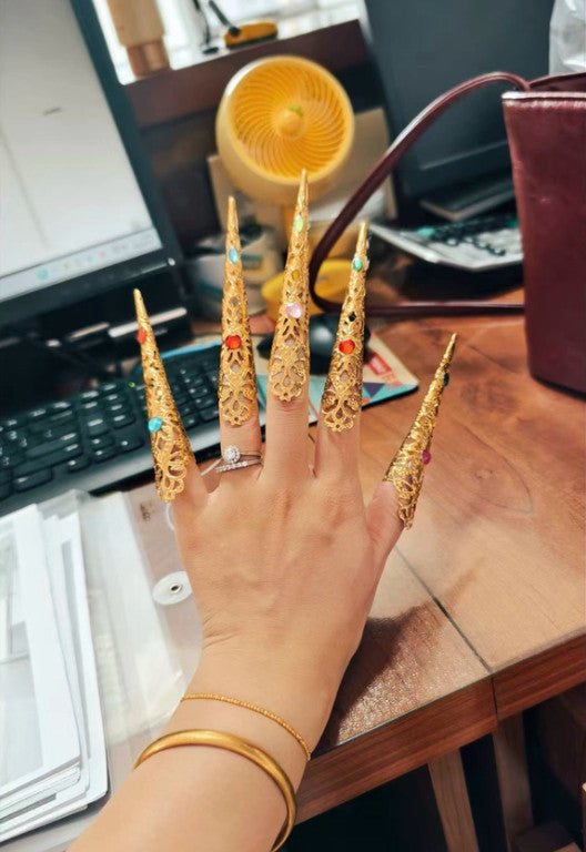 Step Into Your Royal Role – Queen’s Palace Finger Guards 👑